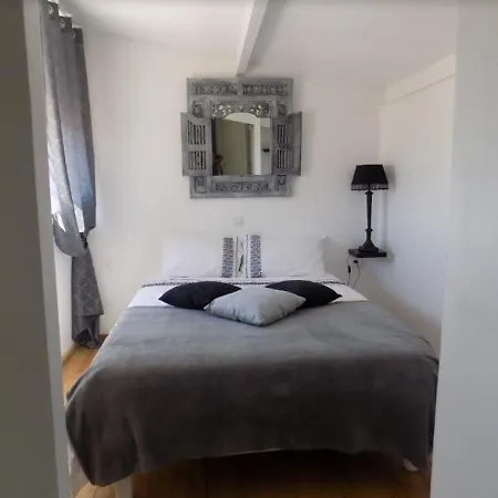 Nocleg ze śniadaniem La Vieille Source 3*