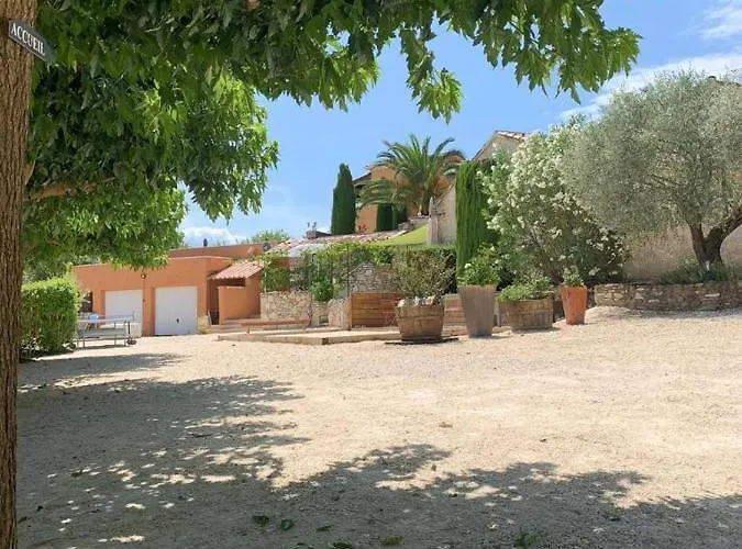 La Vieille Source 3*